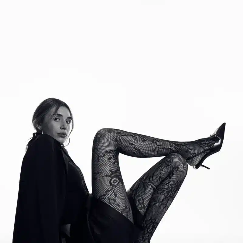 גרביון תחרה- שחור